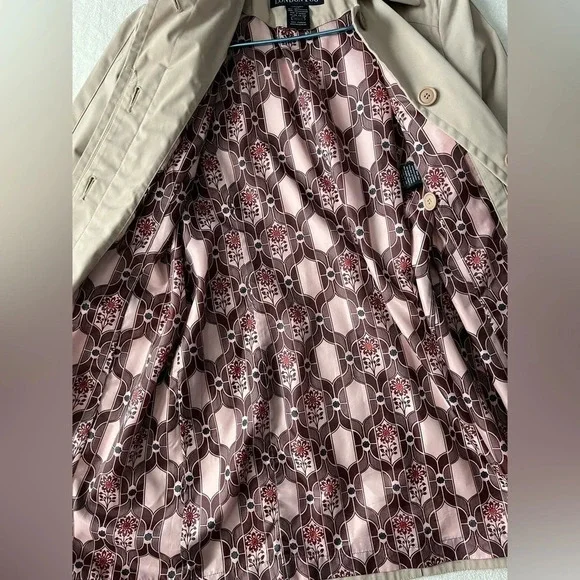 London Fog khaki classic trench coat, women’s large - Picture 4 of 6